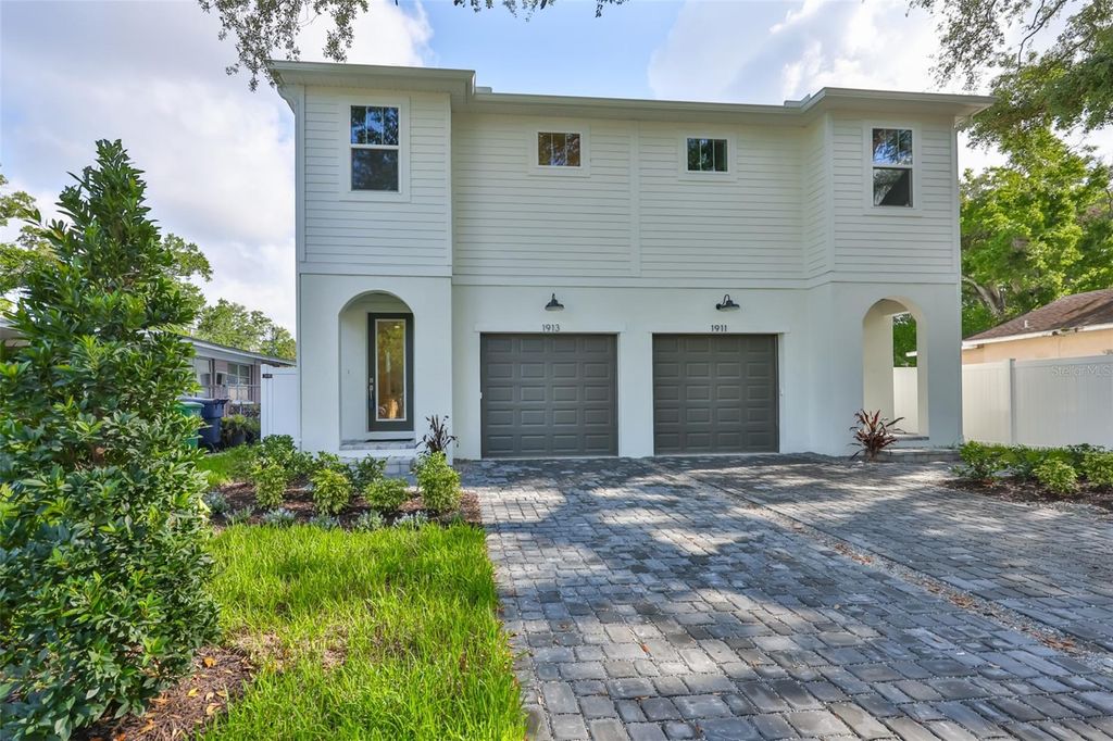 Photo of 1913 W Beach Street, Tampa, FL 33607 (MLS # TB8513673)