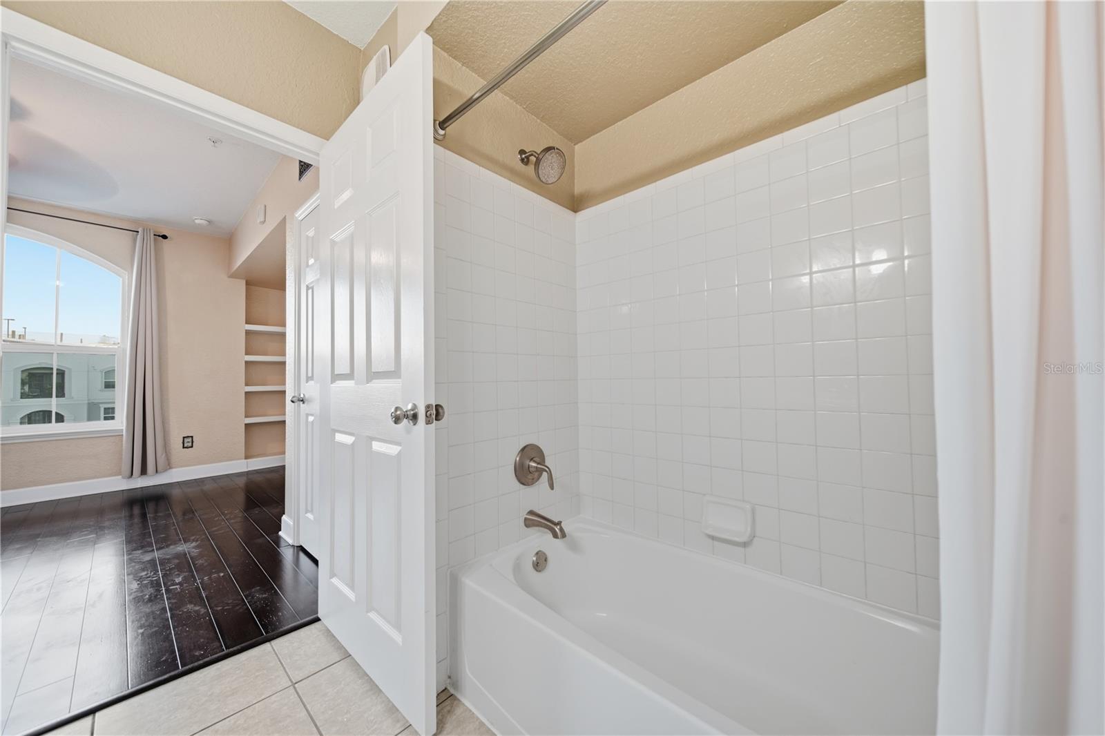 GRANDE DOWNTOWN ORLANDO - Residential Lease