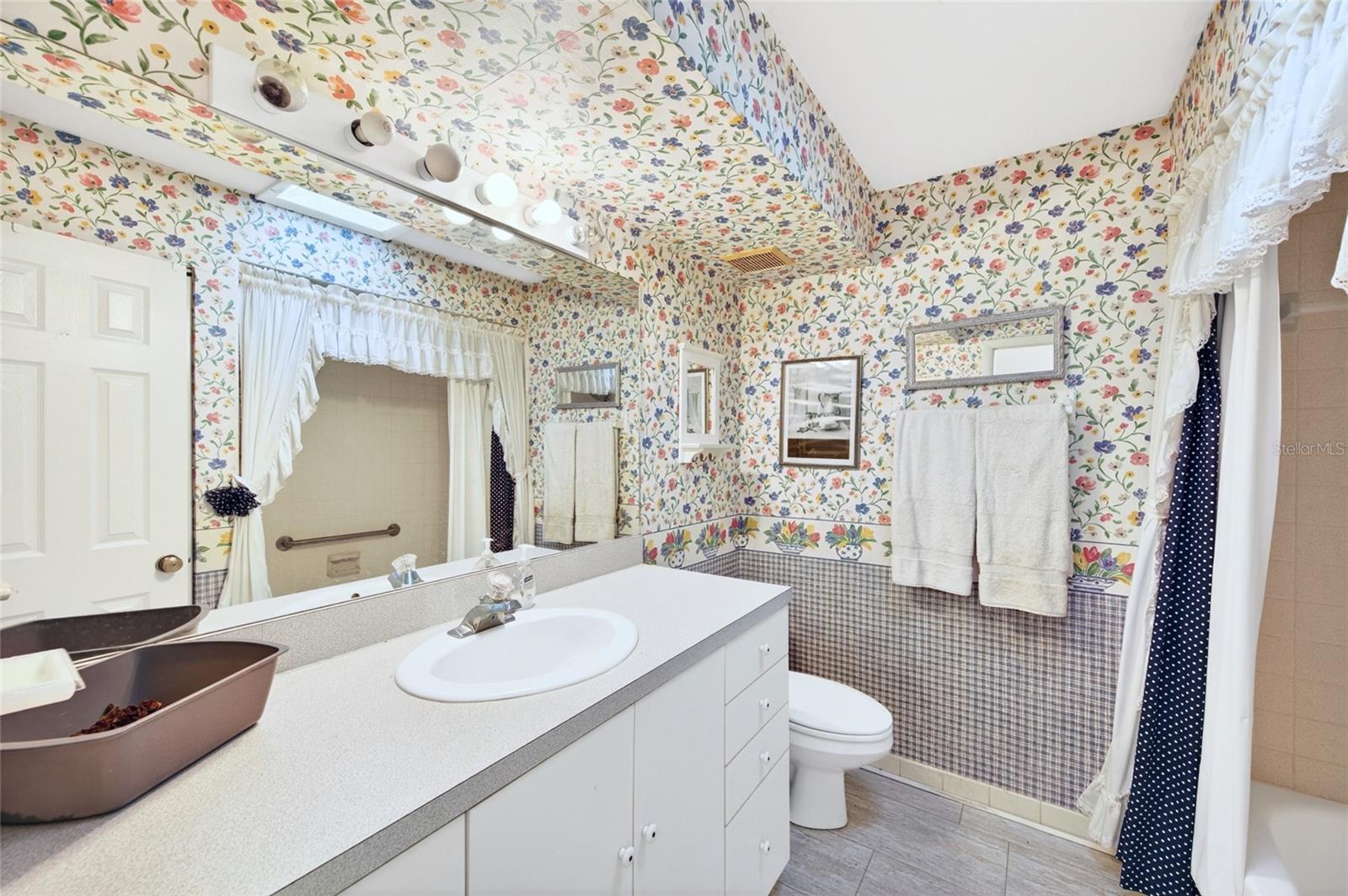 WEDGEWOOD UNIT 2 - Residential