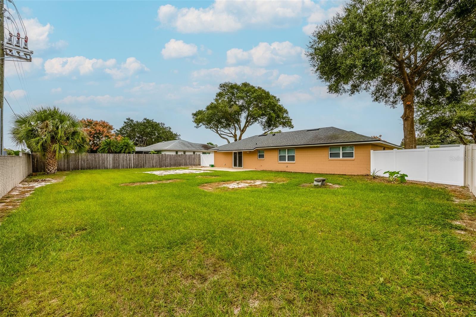 HOWELL ESTATES - Residential Lease