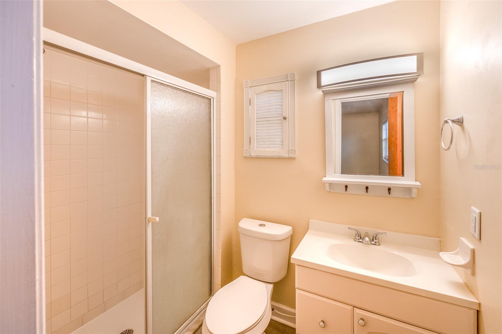 HOWELL ESTATES - Residential Lease