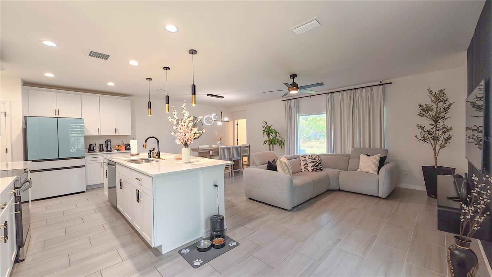 SKY LAKES PH 2 & 3 - Residential Lease