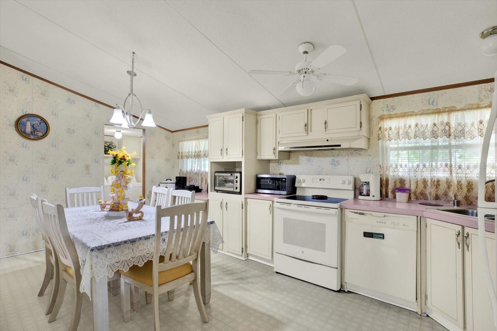 1424 CROSS BOW LANE