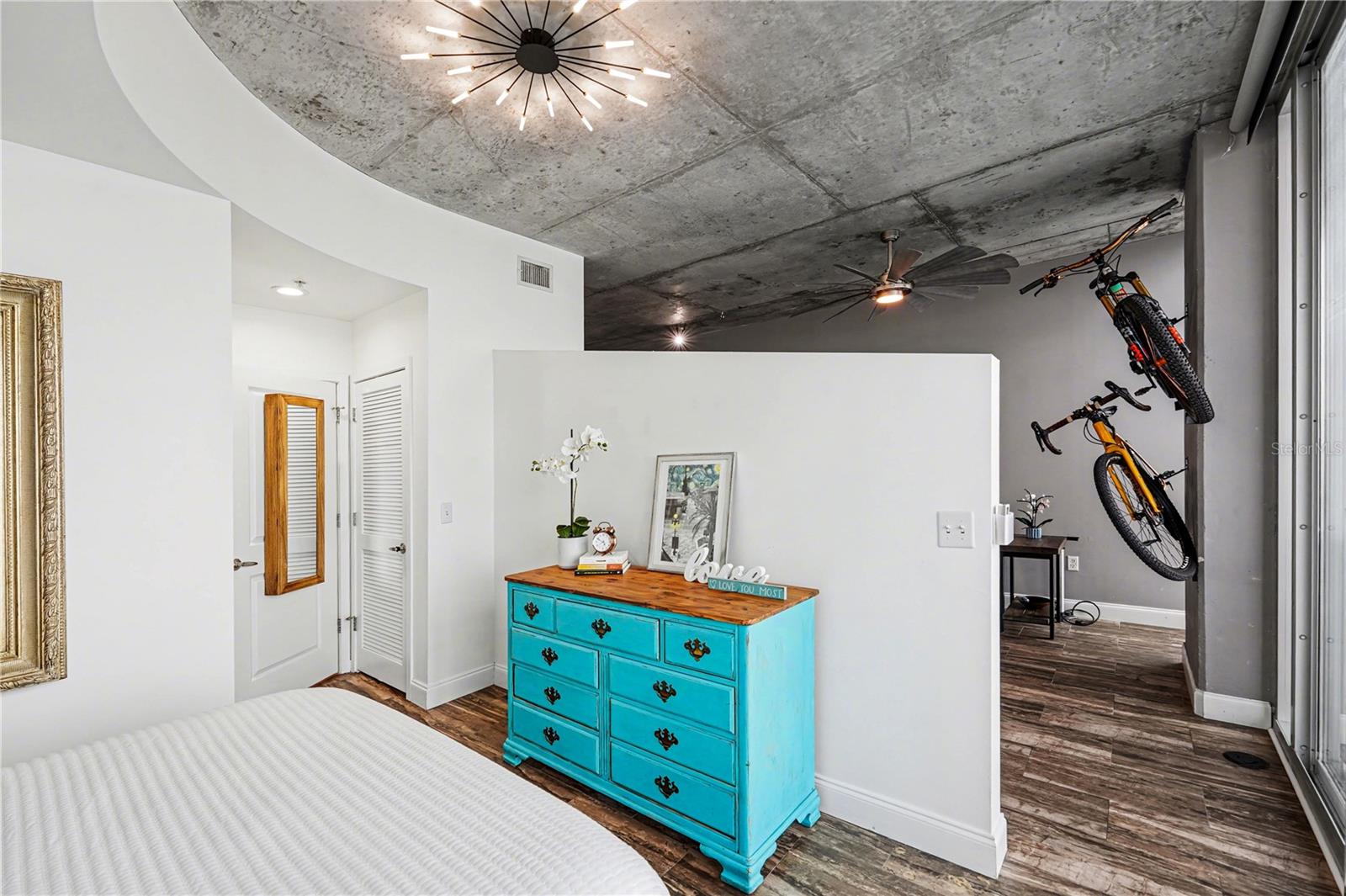 SKYPOINT A CONDO - Residential