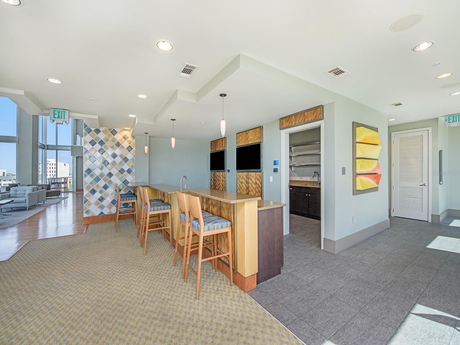 SKYPOINT A CONDO - Residential