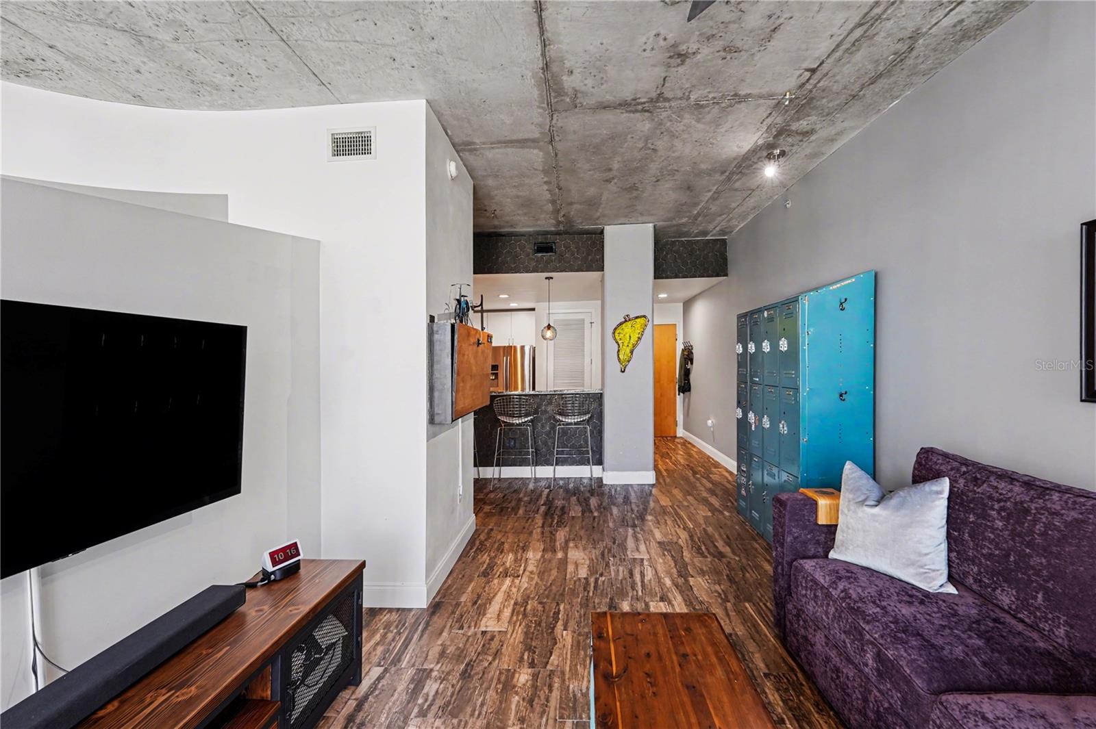 SKYPOINT A CONDO - Residential