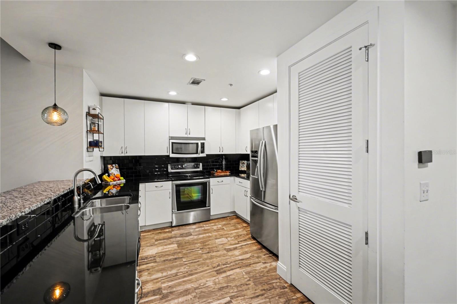 SKYPOINT A CONDO - Residential