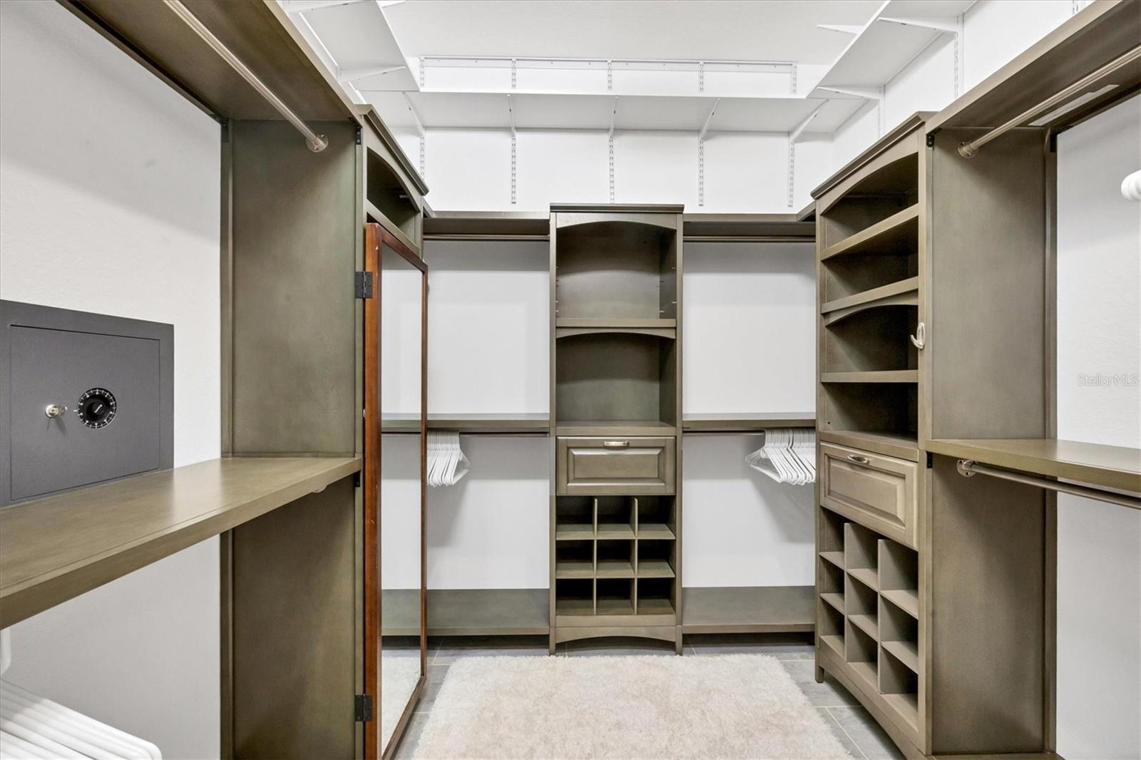 GRAN PARADISO PH 1 - Residential