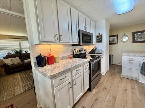 Tiny photo for 131 Bougainvillea Drive, Leesburg, FL 34748 (MLS # G5119353)
