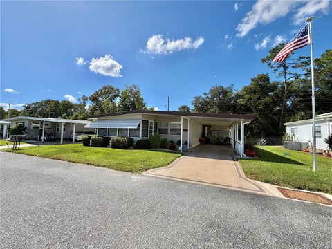 Tiny photo for 131 Bougainvillea Drive, Leesburg, FL 34748 (MLS # G5119353)
