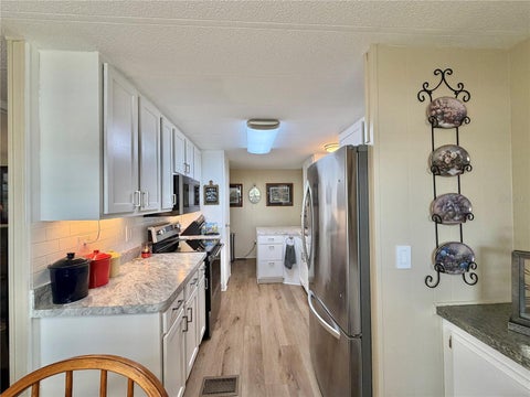 Tiny photo for 131 Bougainvillea Drive, Leesburg, FL 34748 (MLS # G5119353)