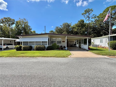 Tiny photo for 131 Bougainvillea Drive, Leesburg, FL 34748 (MLS # G5119353)