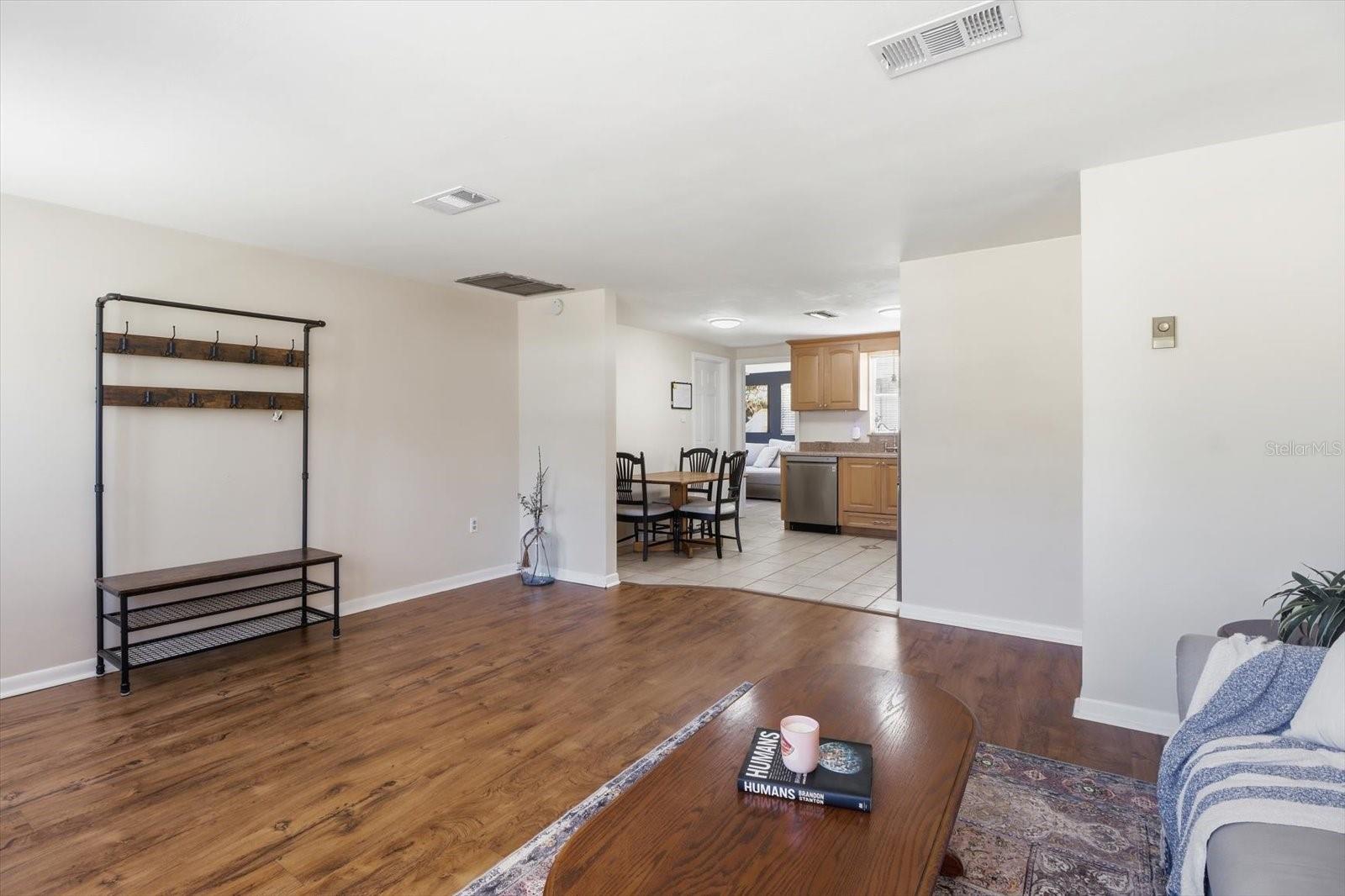 TROPIC TERRACE - Residential