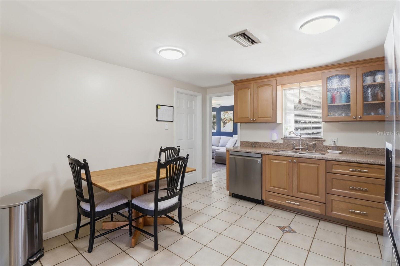 TROPIC TERRACE - Residential