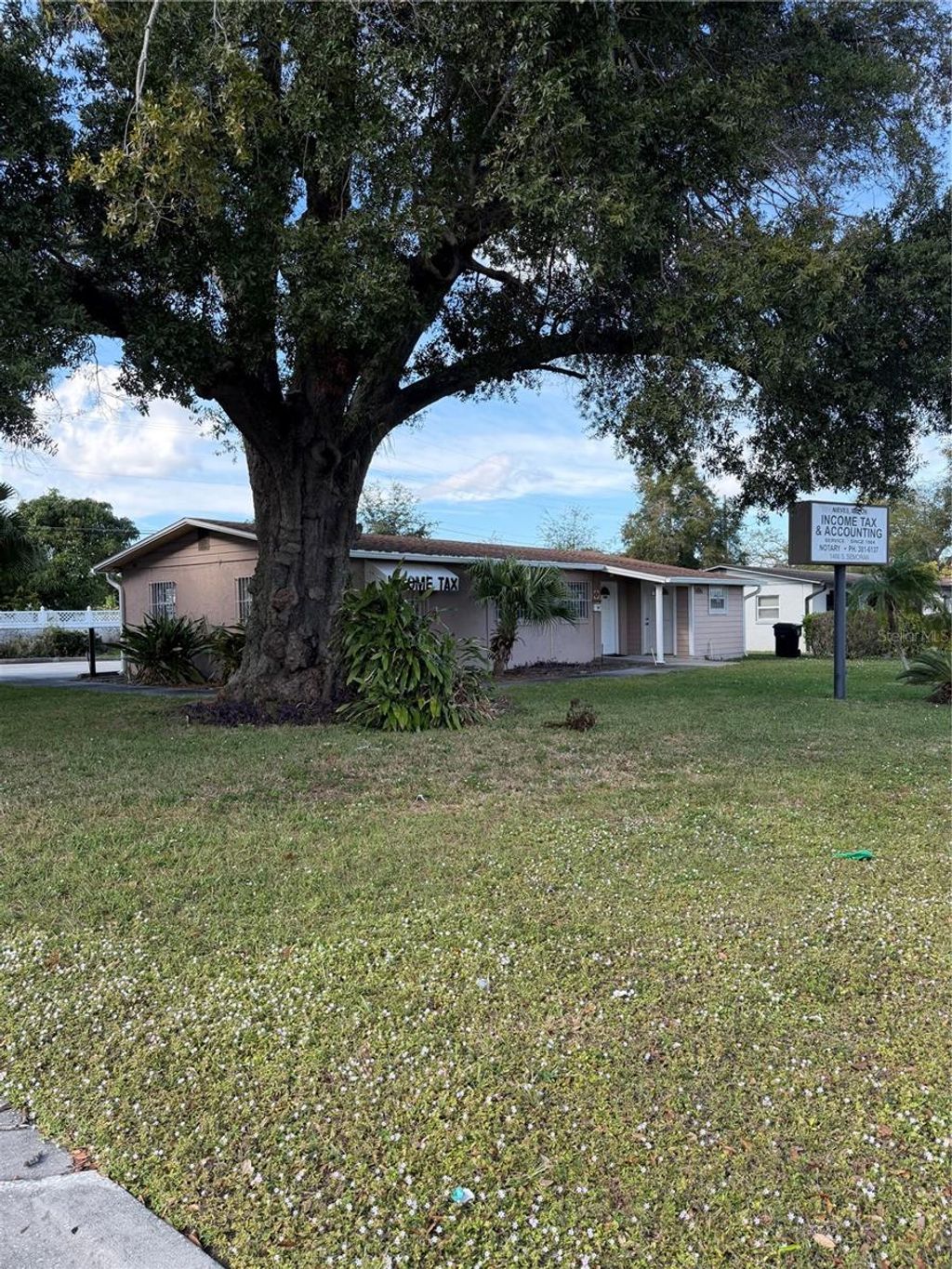 Photo of 1486 S Semoran Boulevard, Orlando, FL 32807 (MLS # O6366724)