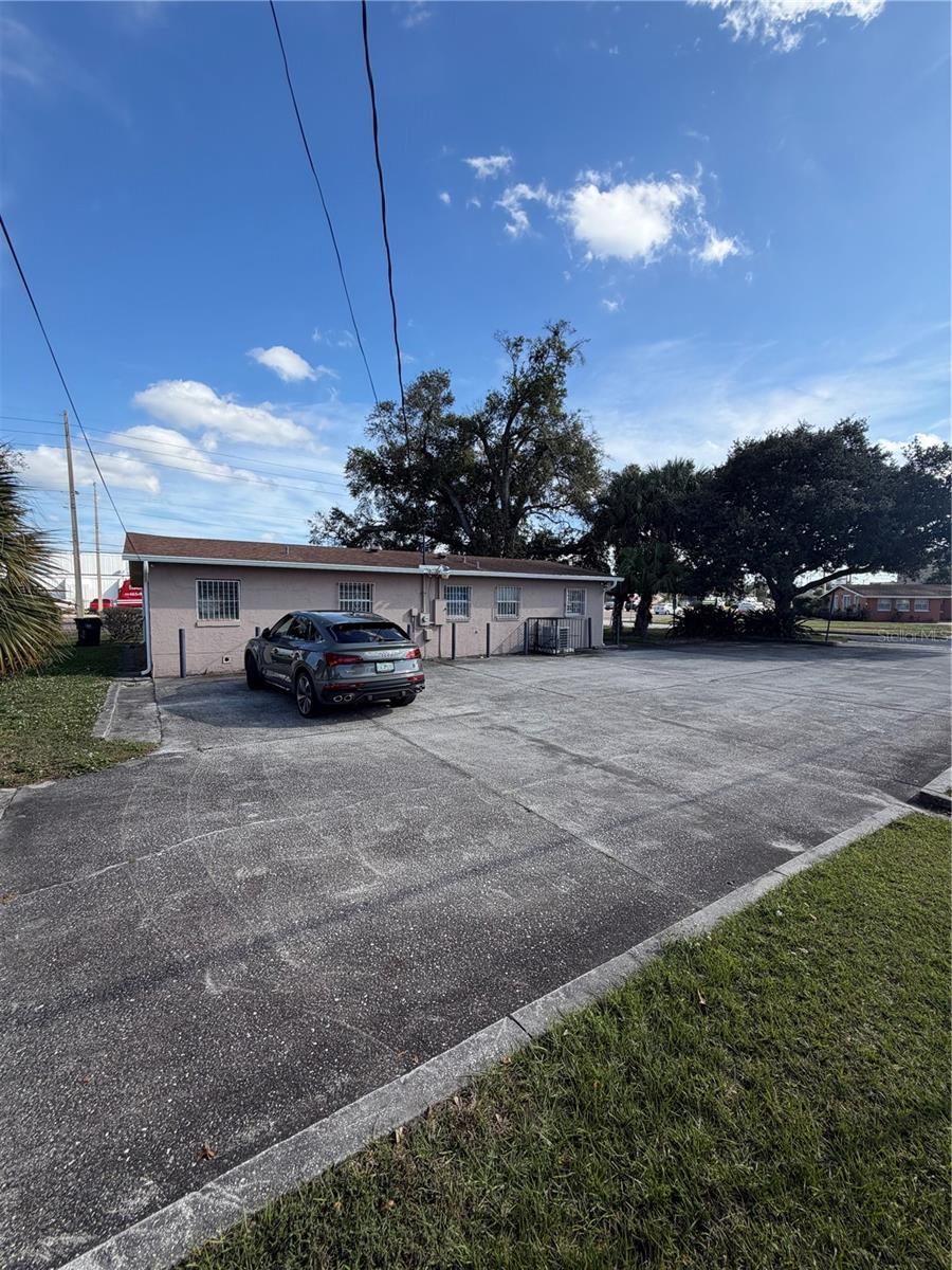 MONTEREY SUB - Commercial Lease