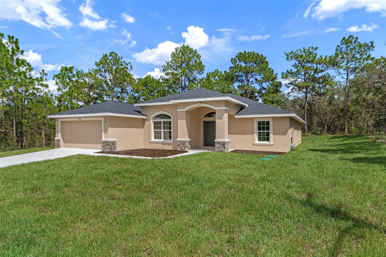 ROYAL HIGHLANDS - Residential