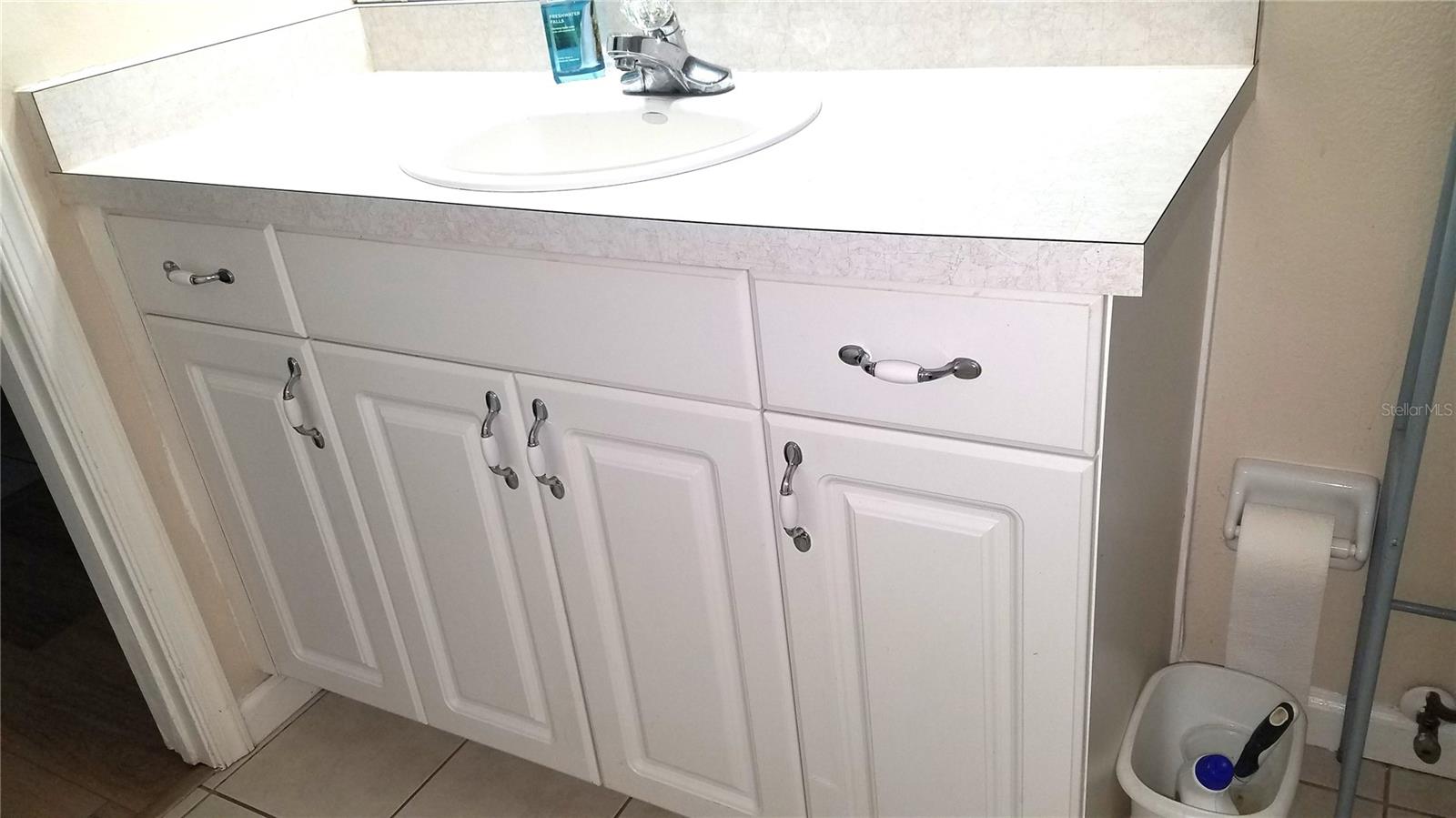 COURT SQUARE - Residential