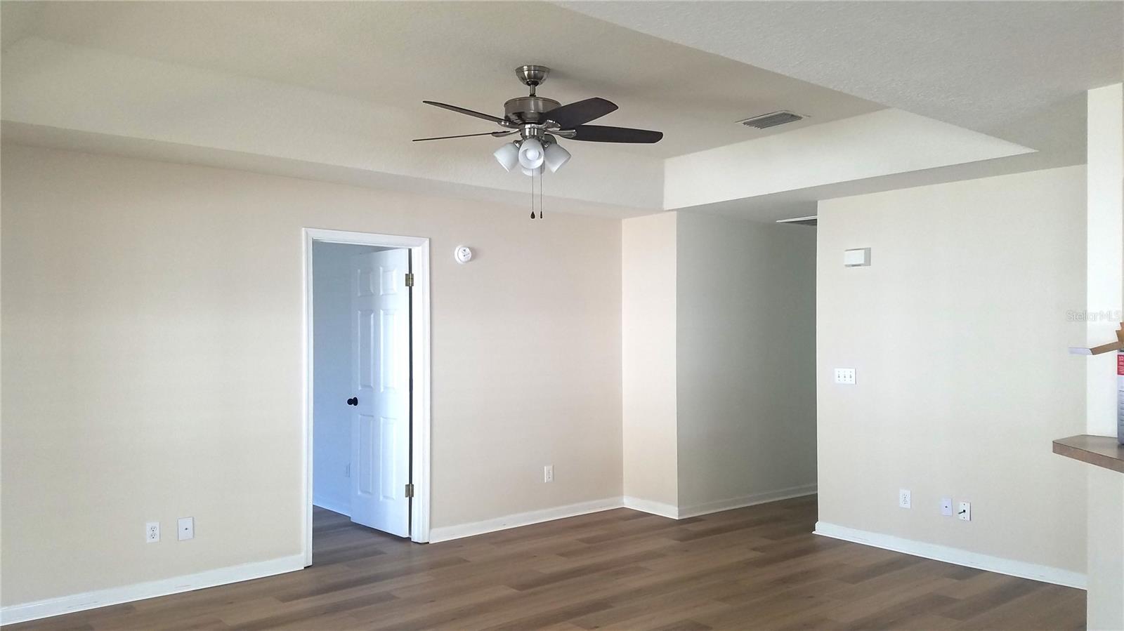 COURT SQUARE - Residential