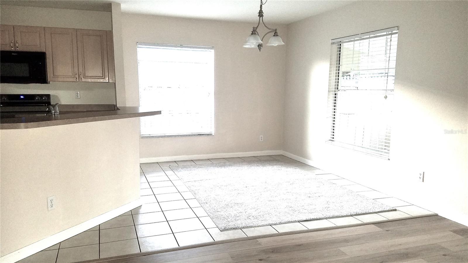 COURT SQUARE - Residential