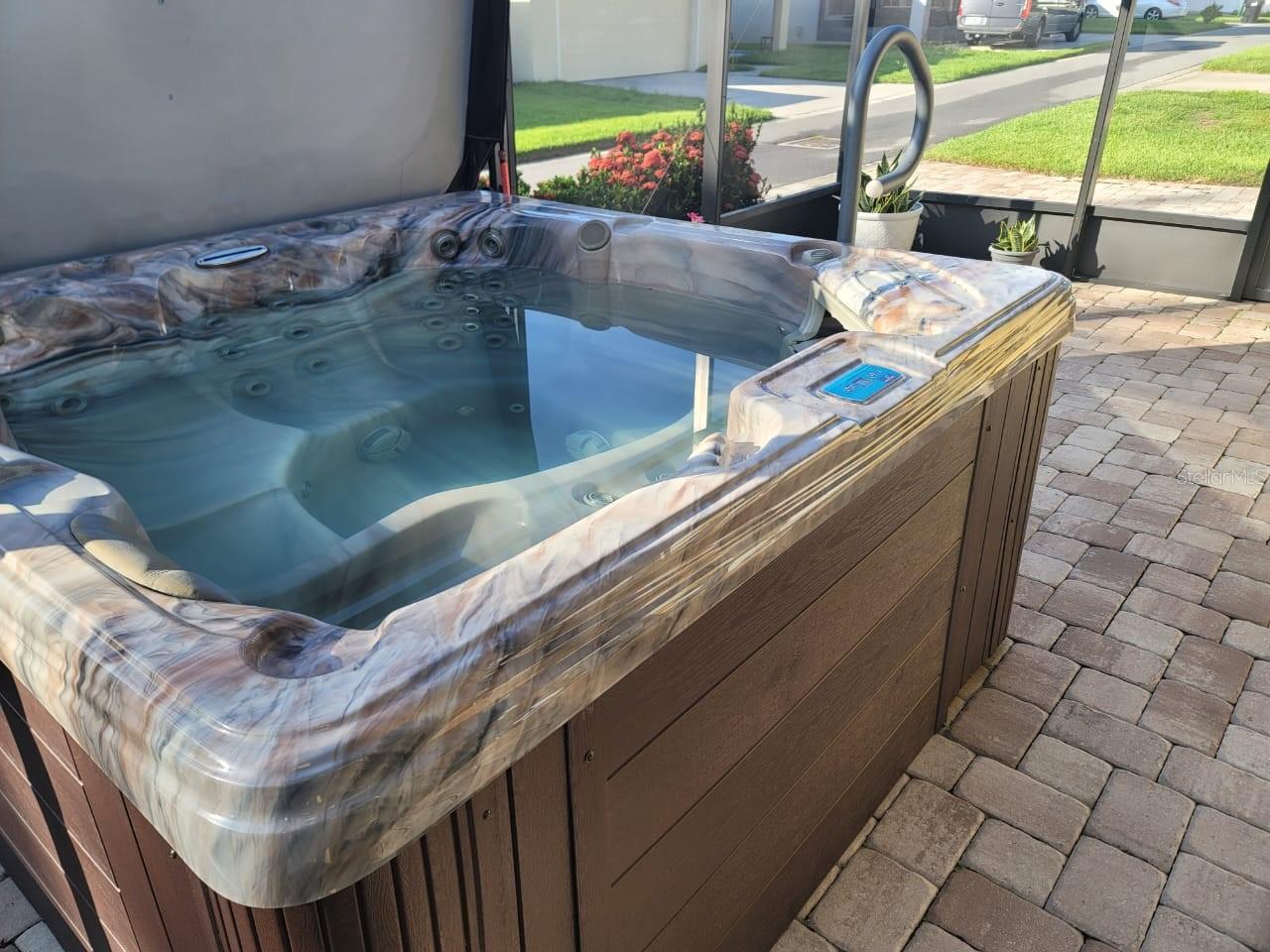 LAKES WINDERMERE PH 01 49 108 - Residential