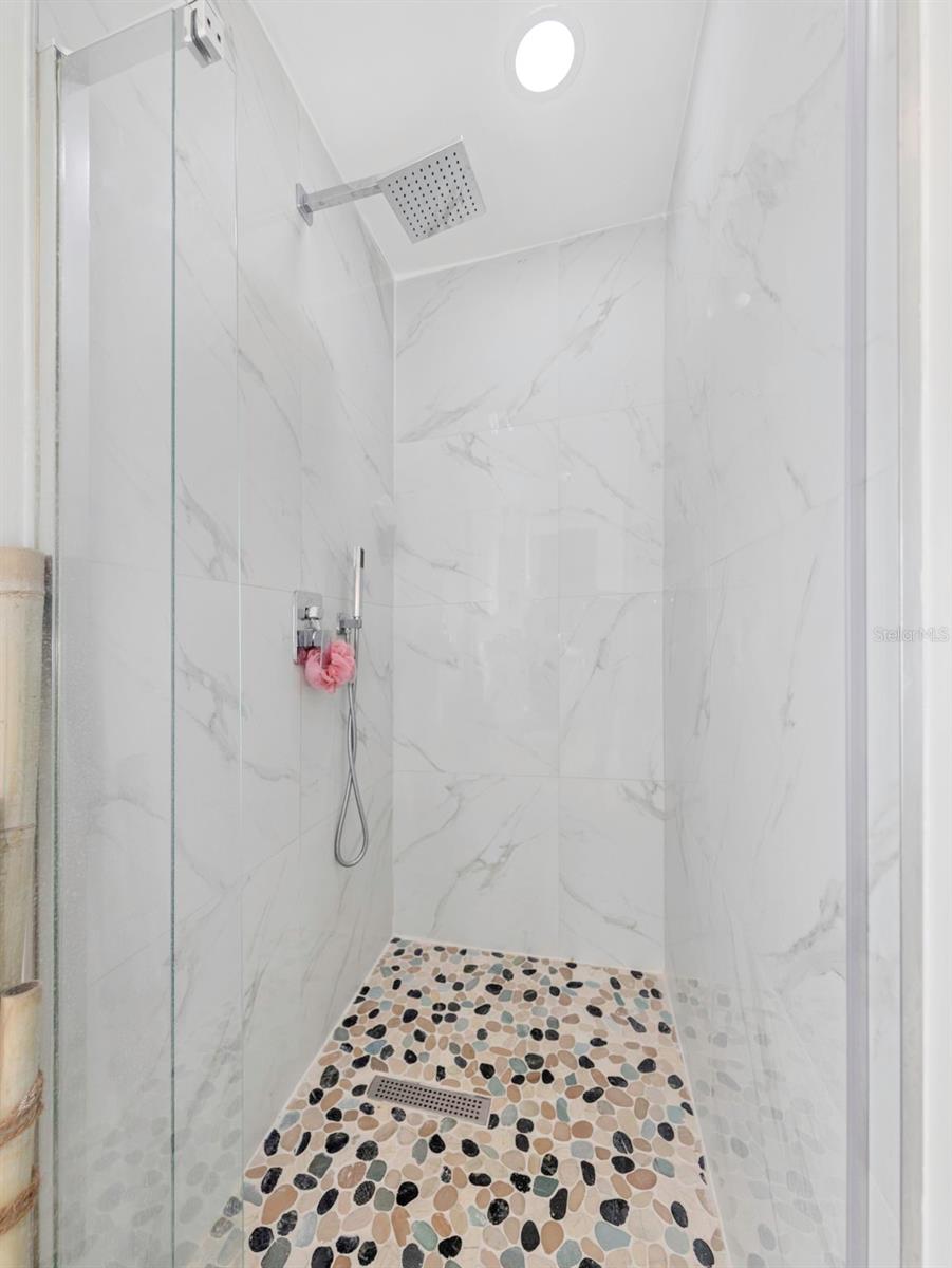 SIRMONS ORANGE BLOSSOM HEIGHTS - Residential