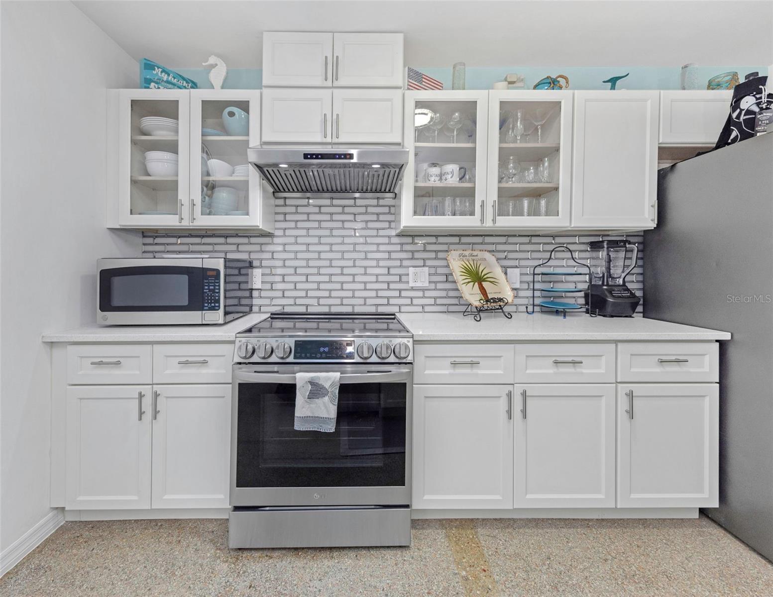 SIRMONS ORANGE BLOSSOM HEIGHTS - Residential