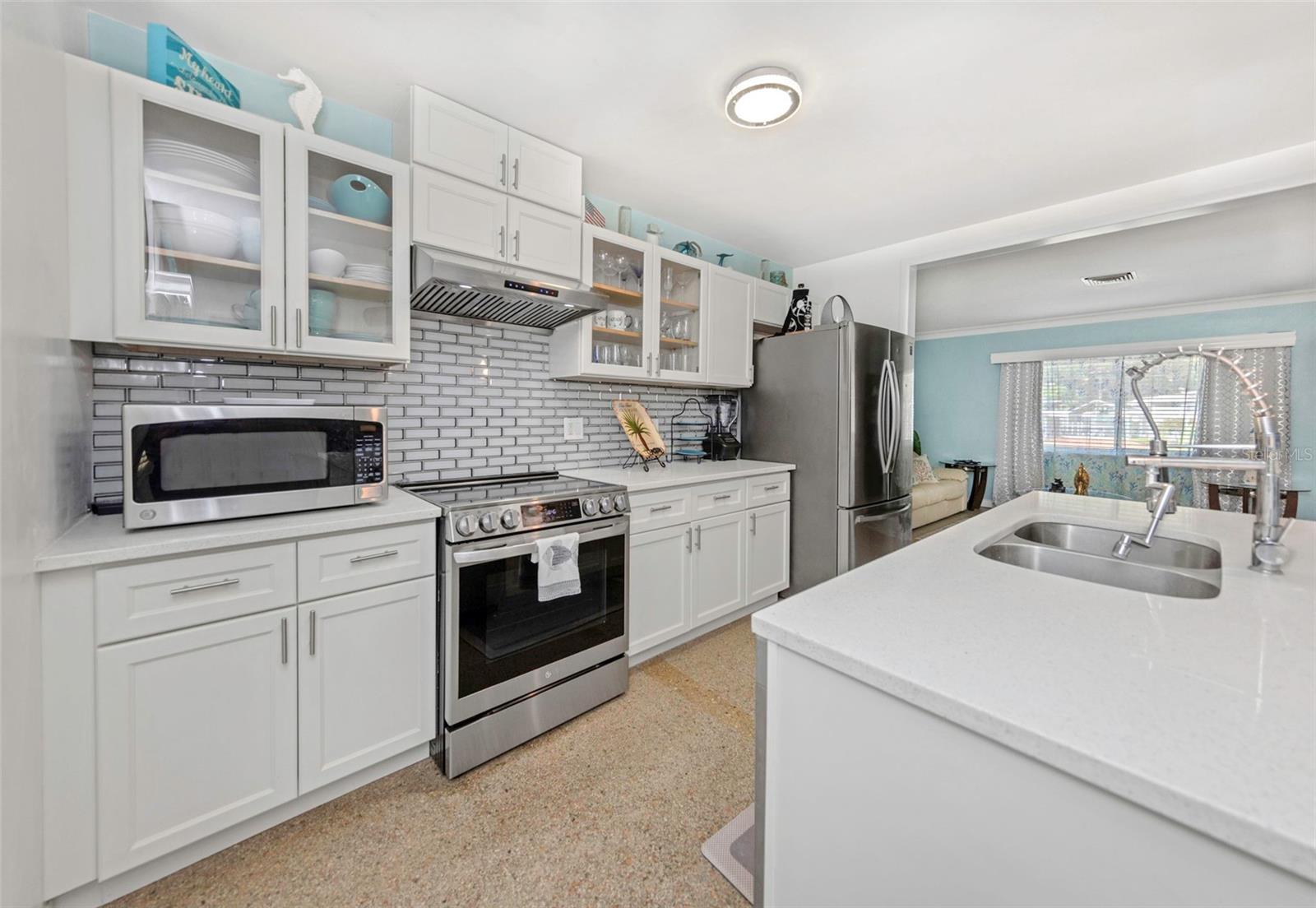 SIRMONS ORANGE BLOSSOM HEIGHTS - Residential