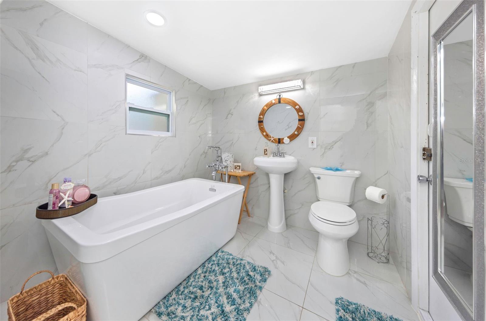 SIRMONS ORANGE BLOSSOM HEIGHTS - Residential