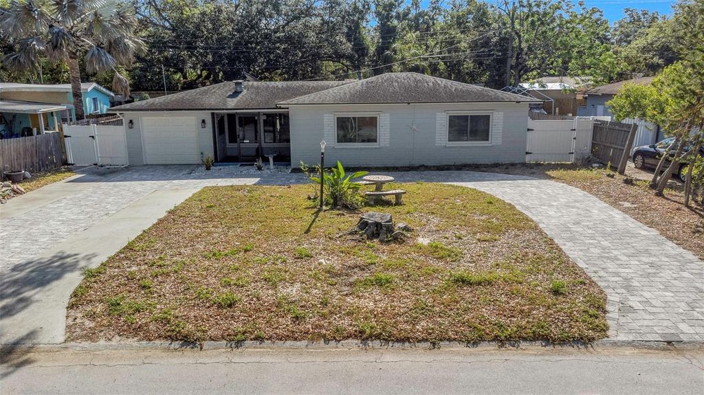 Photo of 2025 Temple Terrace, Clearwater, FL 33764 (MLS # S5148158)