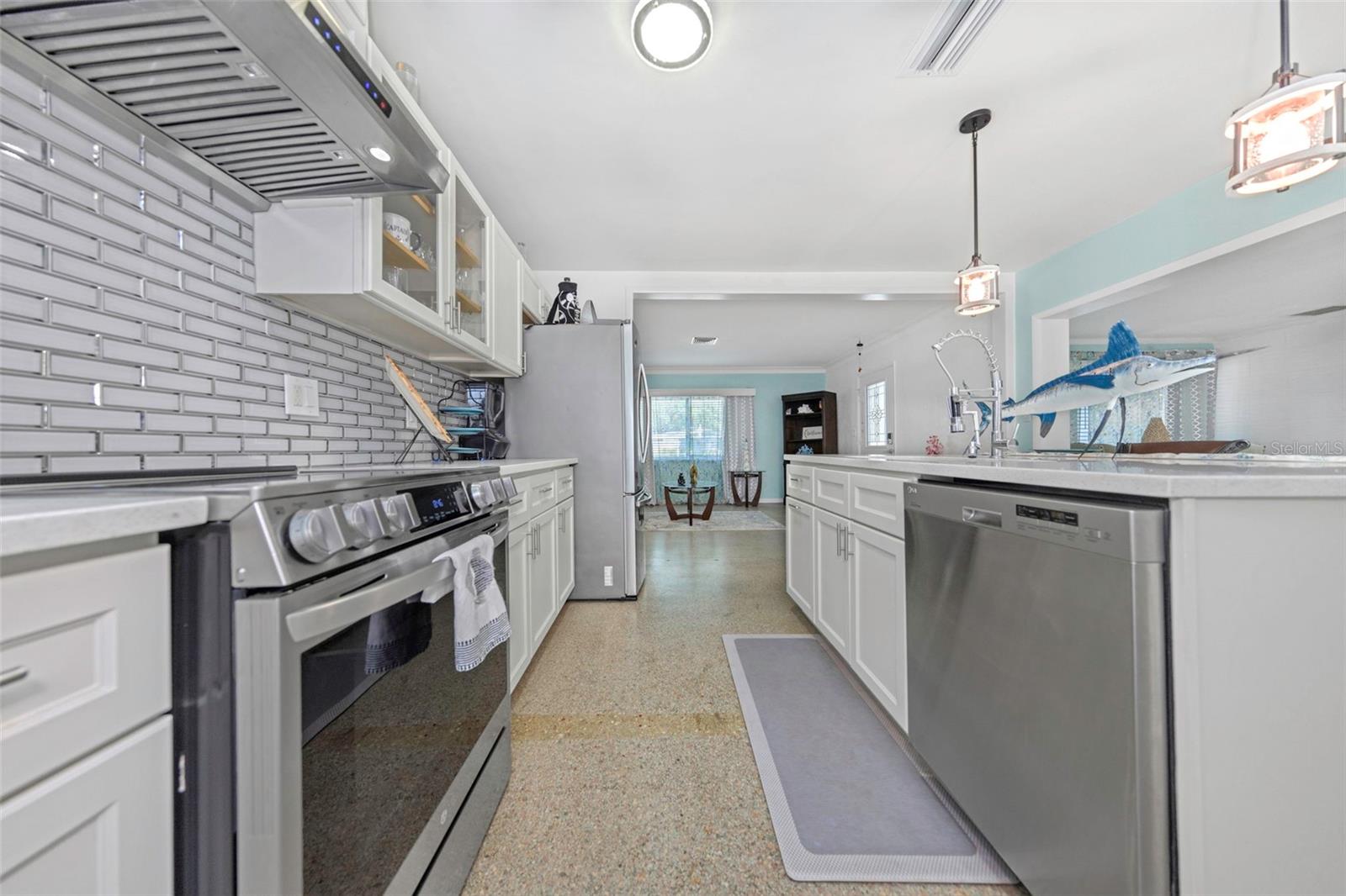 SIRMONS ORANGE BLOSSOM HEIGHTS - Residential