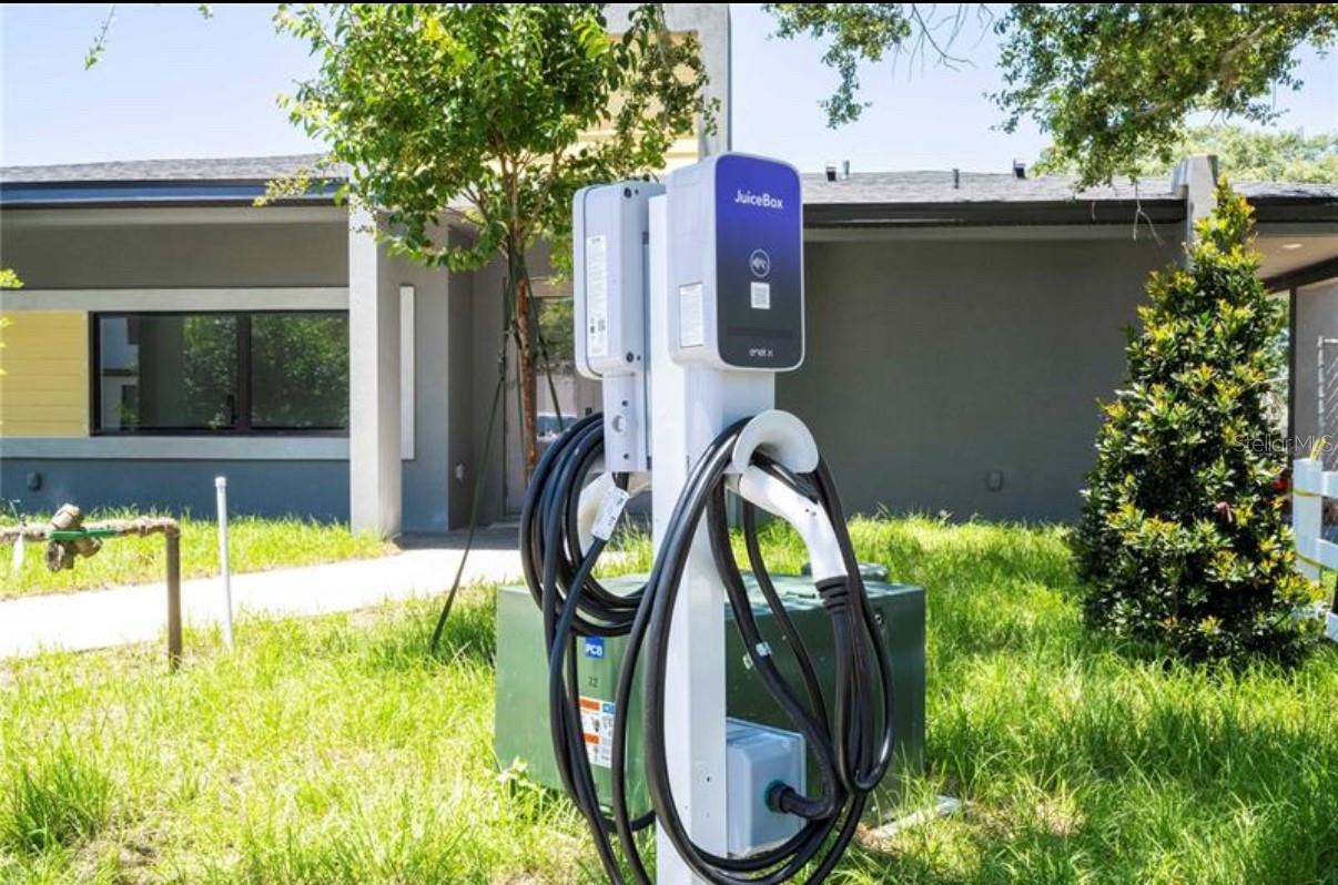 THE HUB AT WESTSIDE - Residential