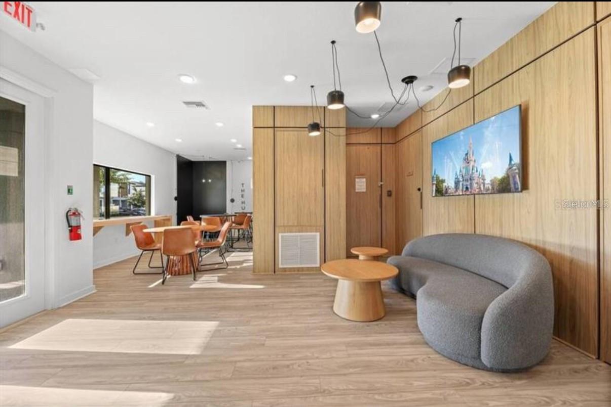 THE HUB AT WESTSIDE - Residential