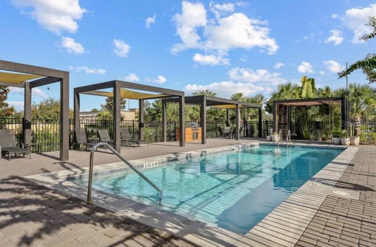 THE HUB AT WESTSIDE - Residential