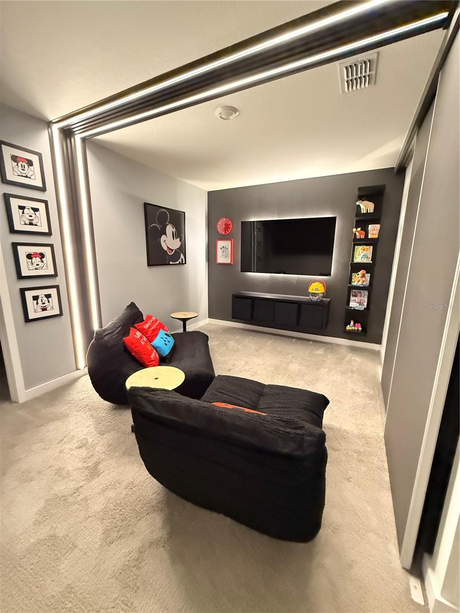 THE HUB AT WESTSIDE - Residential