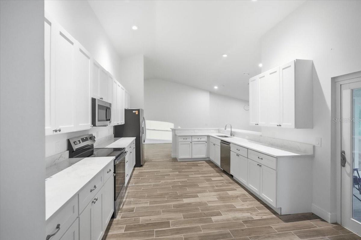 INVERNESS HIGHLANDS WEST - Residential