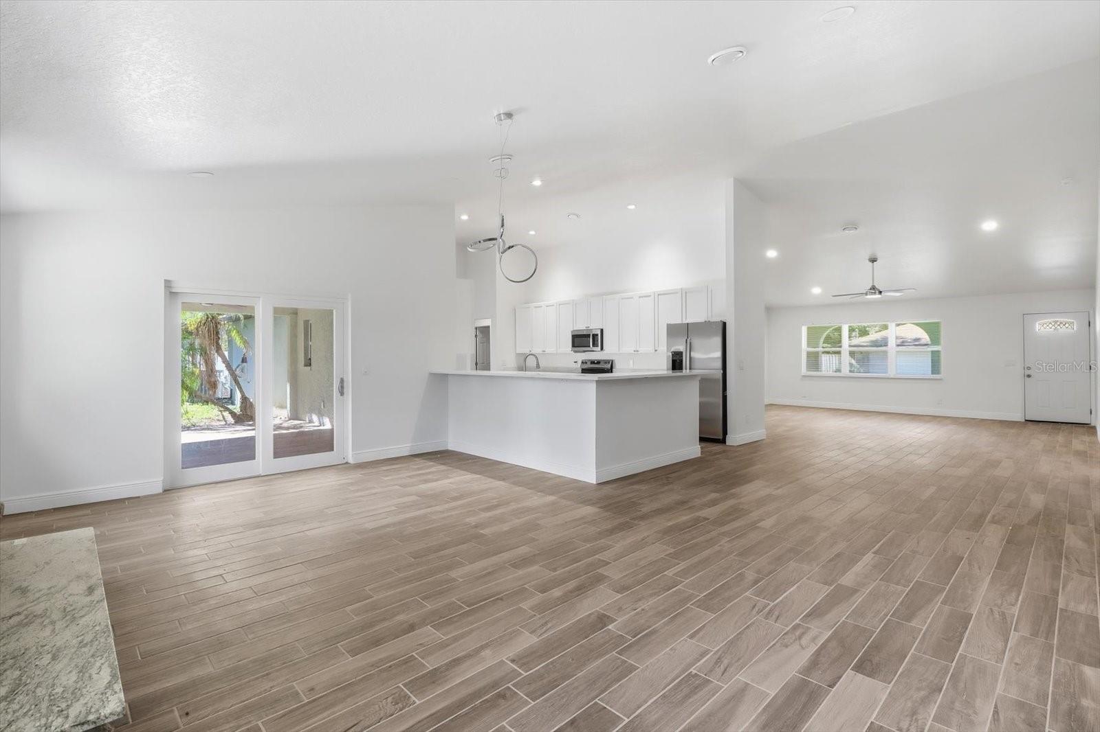 INVERNESS HIGHLANDS WEST - Residential