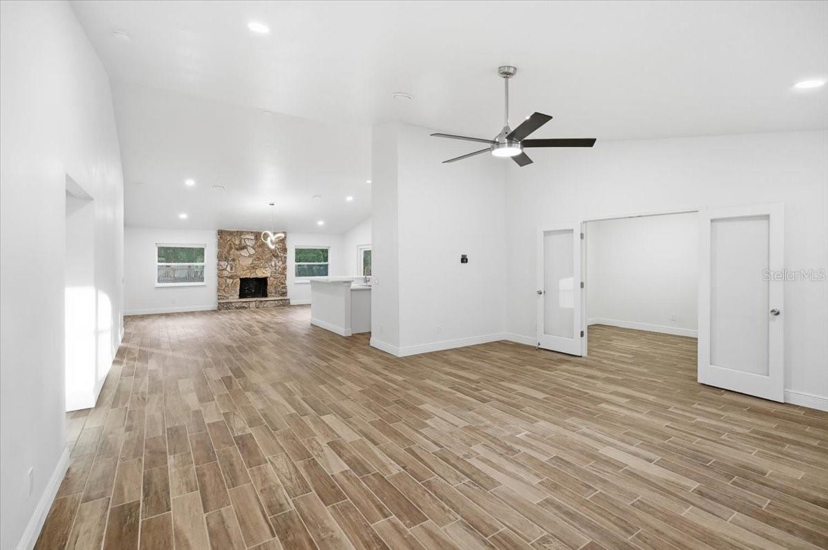 INVERNESS HIGHLANDS WEST - Residential