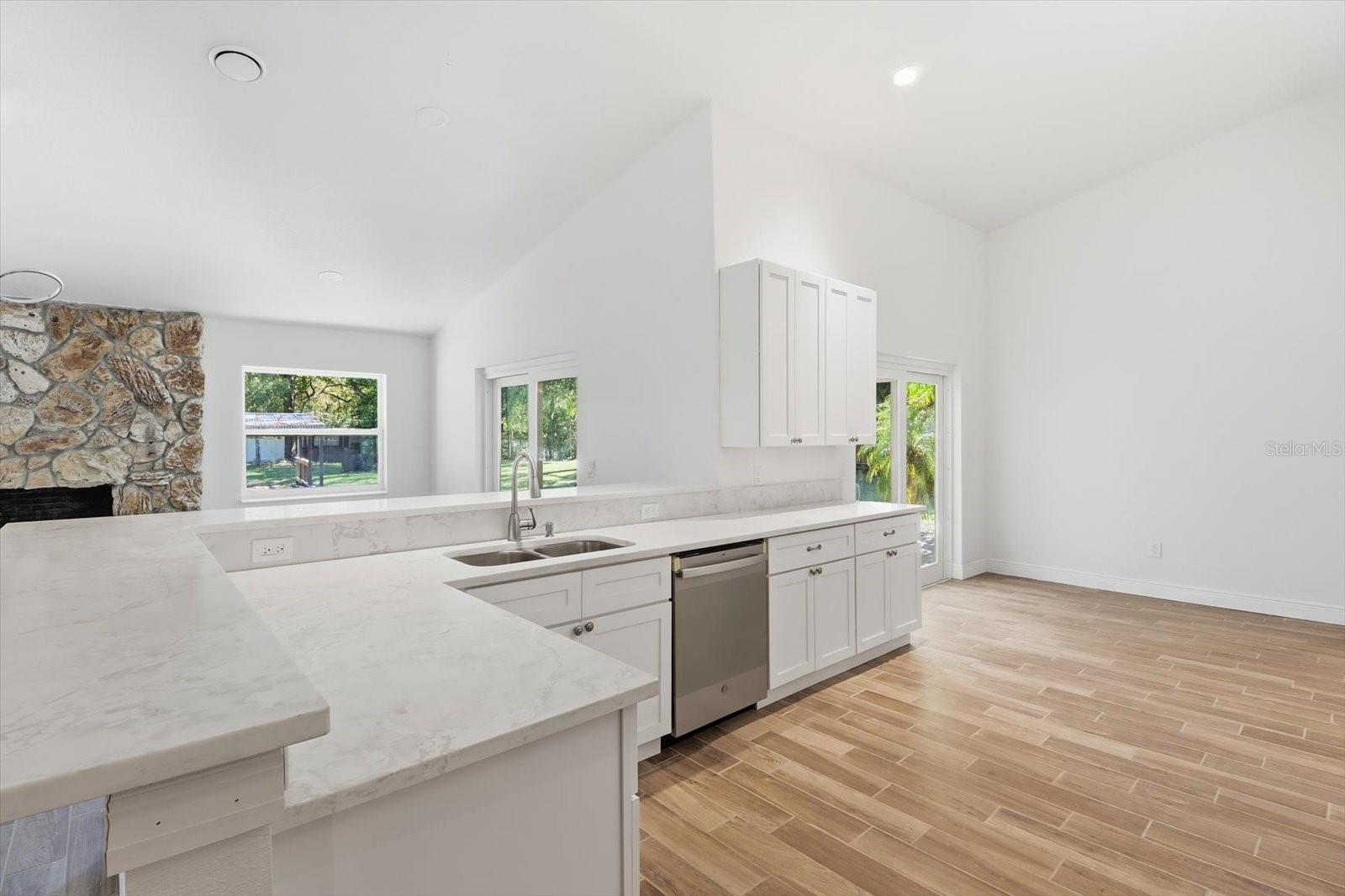 INVERNESS HIGHLANDS WEST - Residential