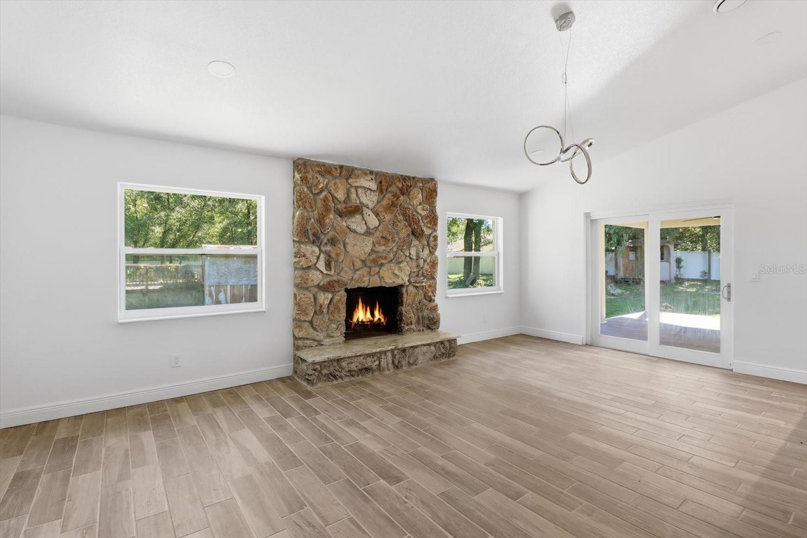 INVERNESS HIGHLANDS WEST - Residential