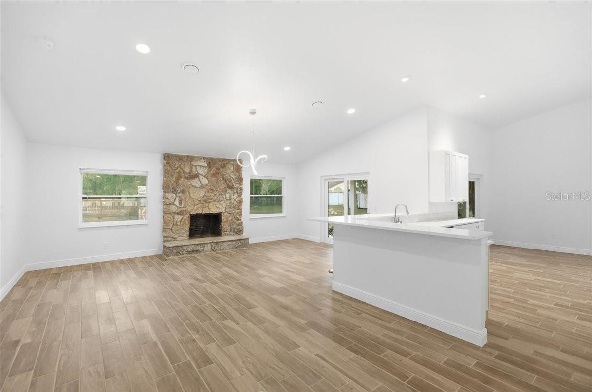 INVERNESS HIGHLANDS WEST - Residential