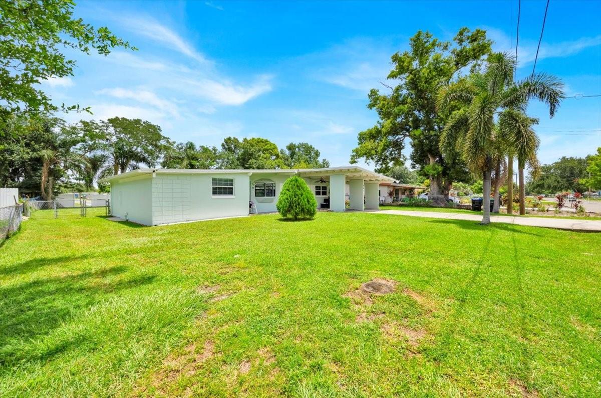 201 W PIERCE AVENUE