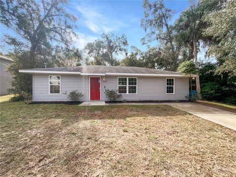 1304 E CAROLINA AVENUE DELAND FL 32724