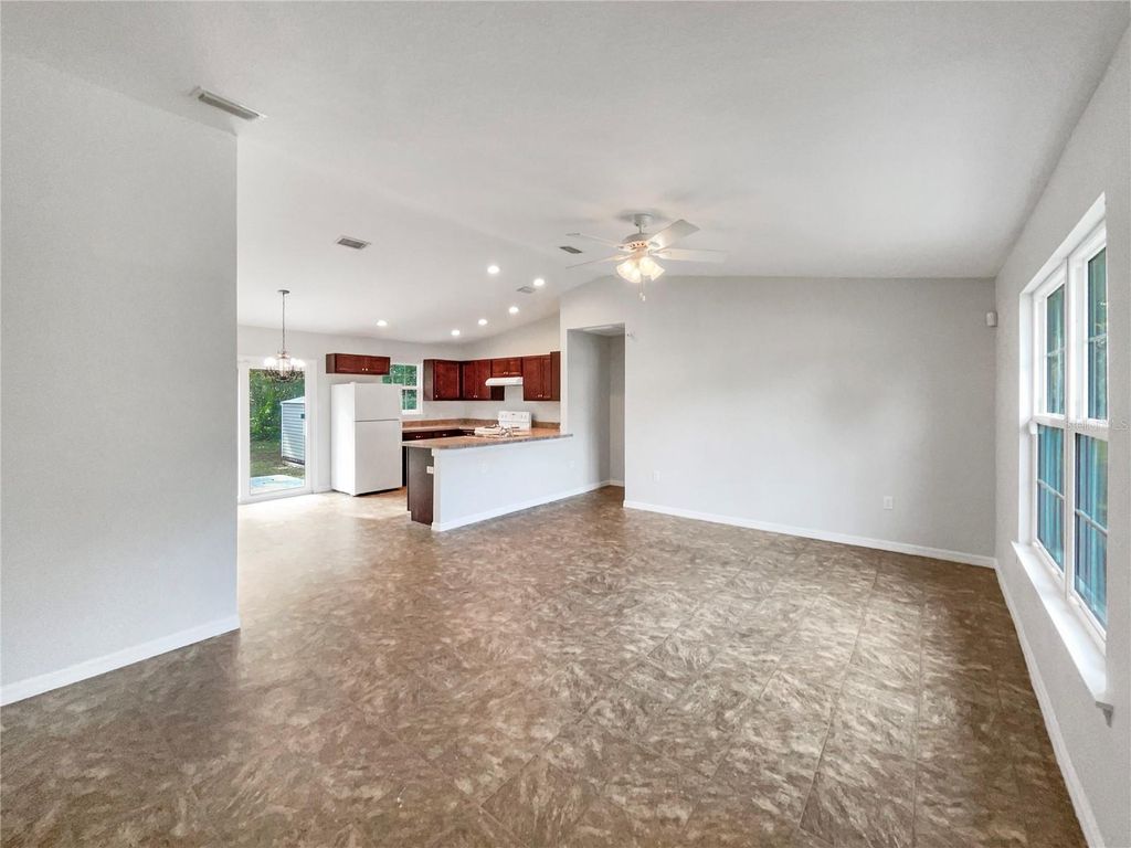 Photo of 1304 E Carolina Avenue, Deland, FL 32724 (MLS # O6368376)