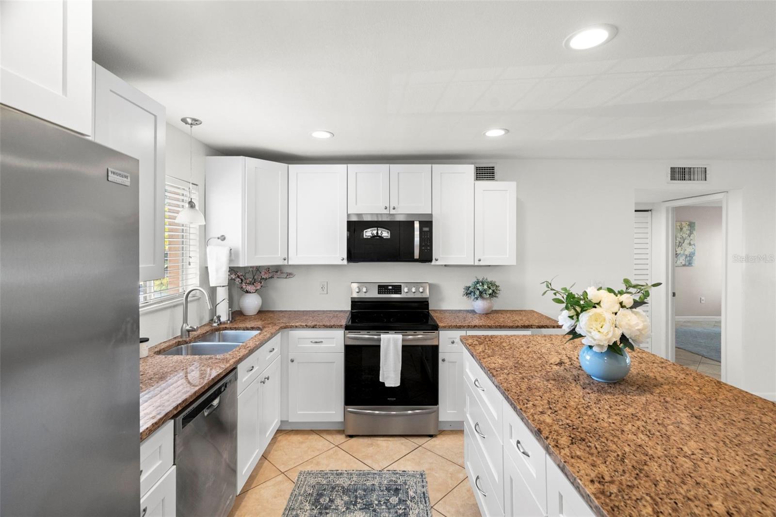 PINE RUSH VILLAS CONDO - Residential
