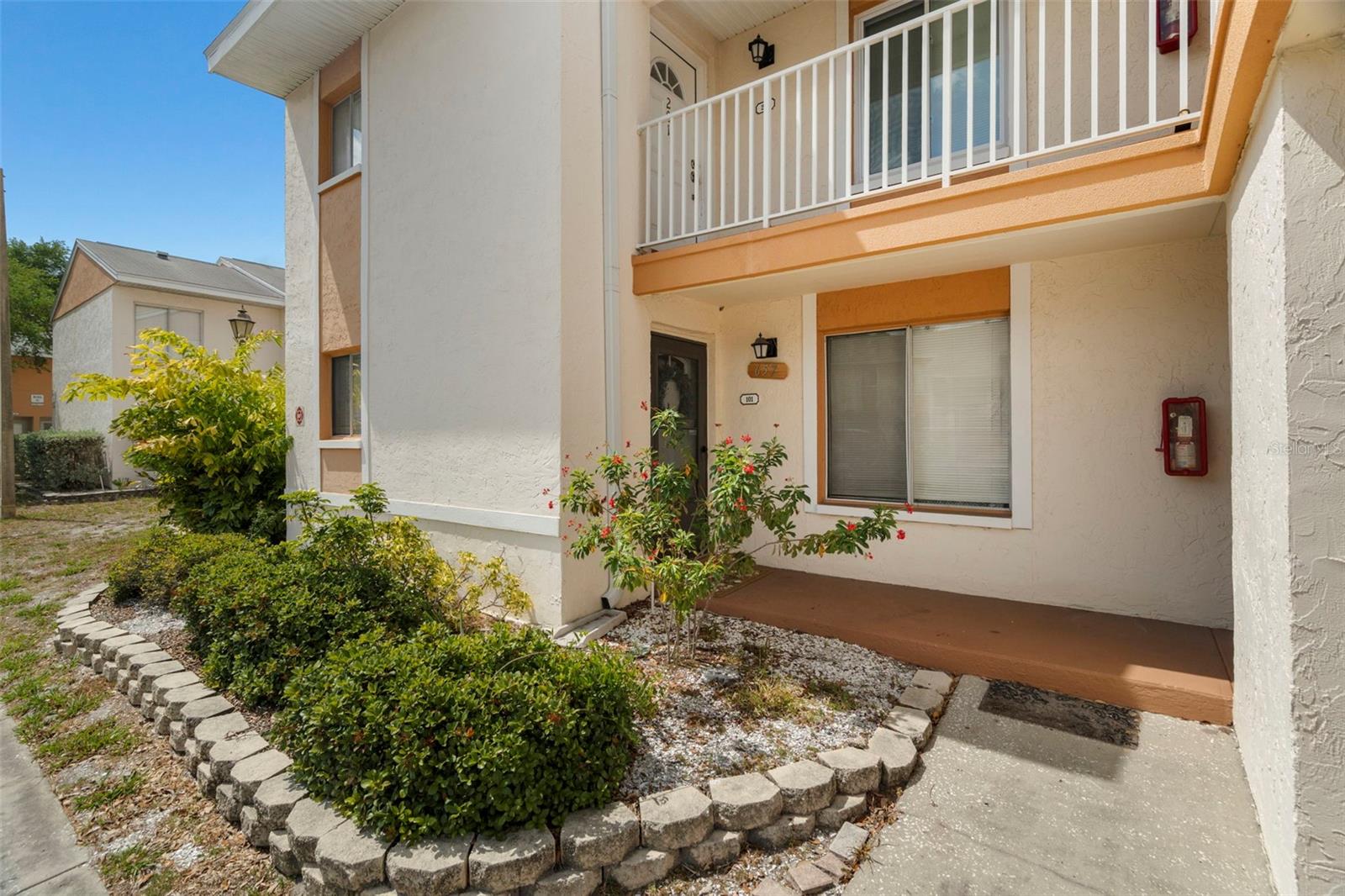 PINE RUSH VILLAS CONDO - Residential