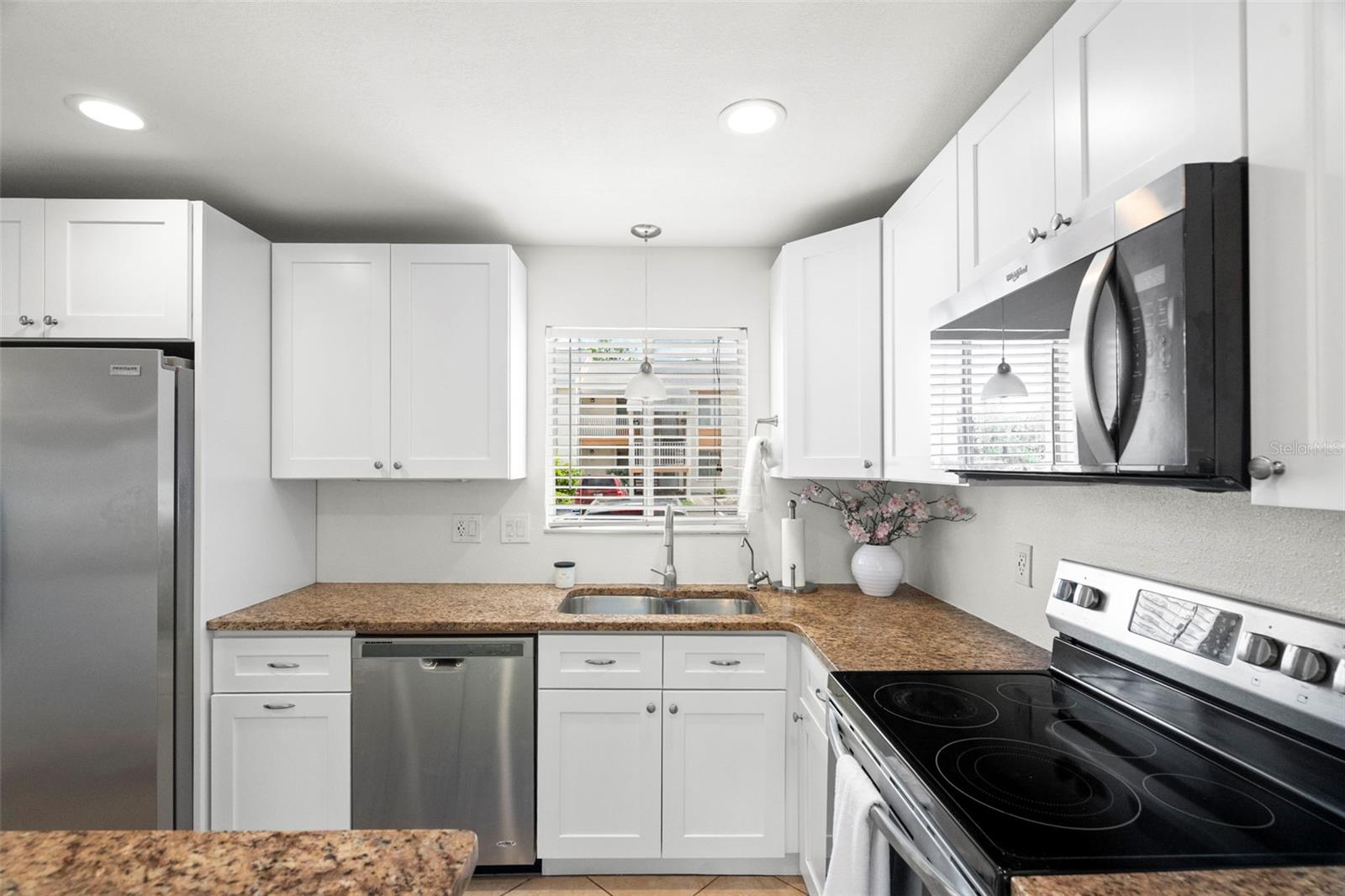 PINE RUSH VILLAS CONDO - Residential