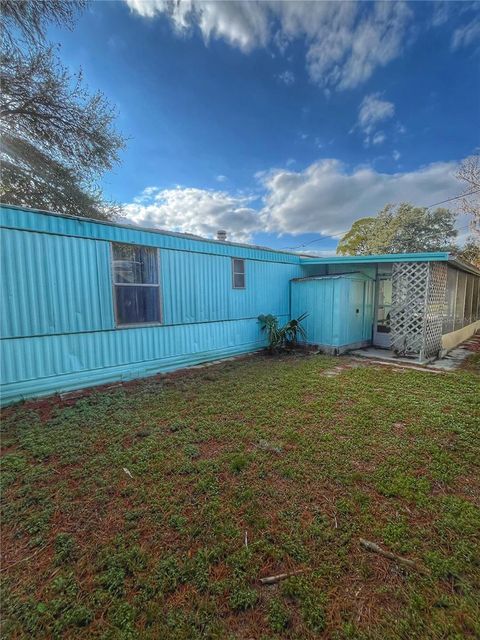 A home in TAVARES