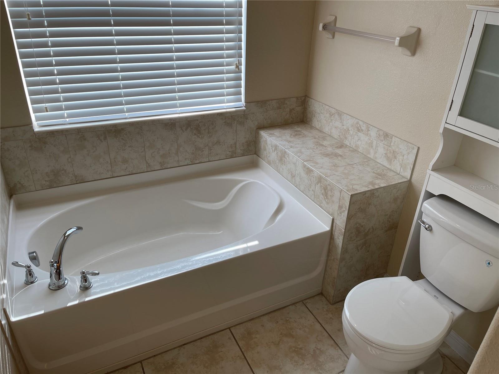 RESERVE AT LOCH LAKE - Residential Lease
