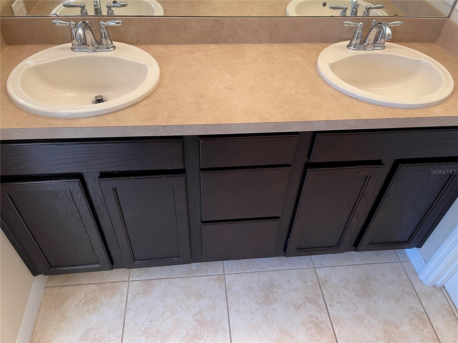 RESERVE AT LOCH LAKE - Residential Lease